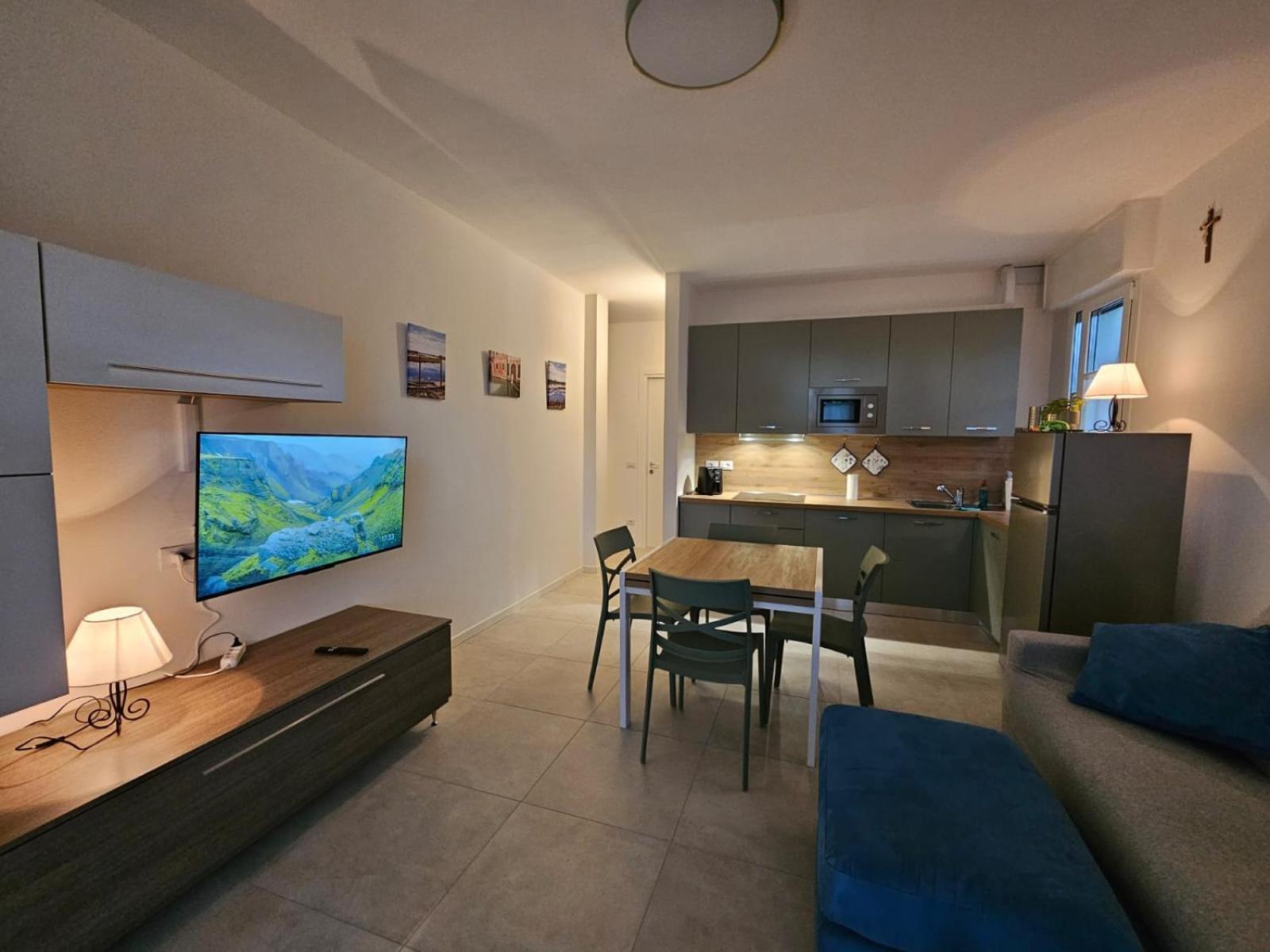 App4Rent - Villa Cristina 5 - Rinnovato リド・ディ・イエゾロ エクステリア 写真
