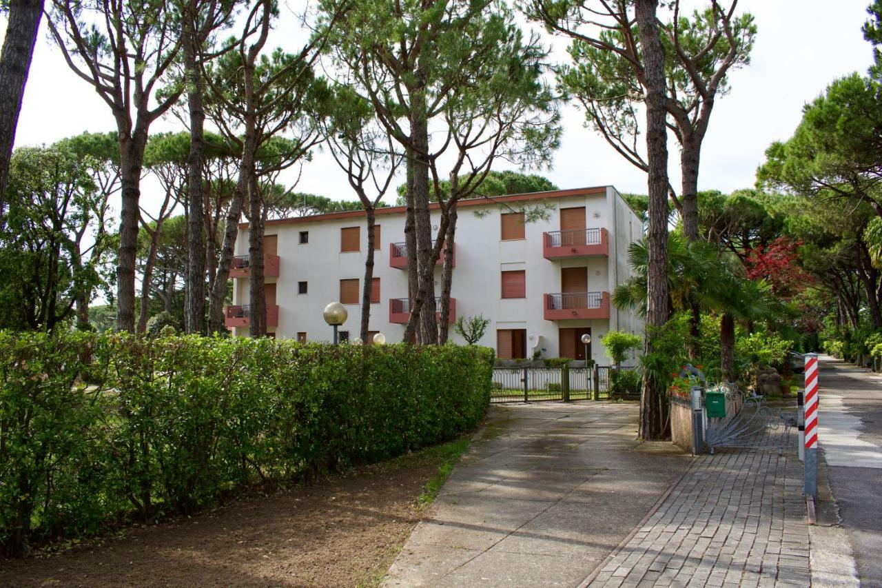 App4Rent - Villa Cristina 5 - Rinnovato リド・ディ・イエゾロ エクステリア 写真